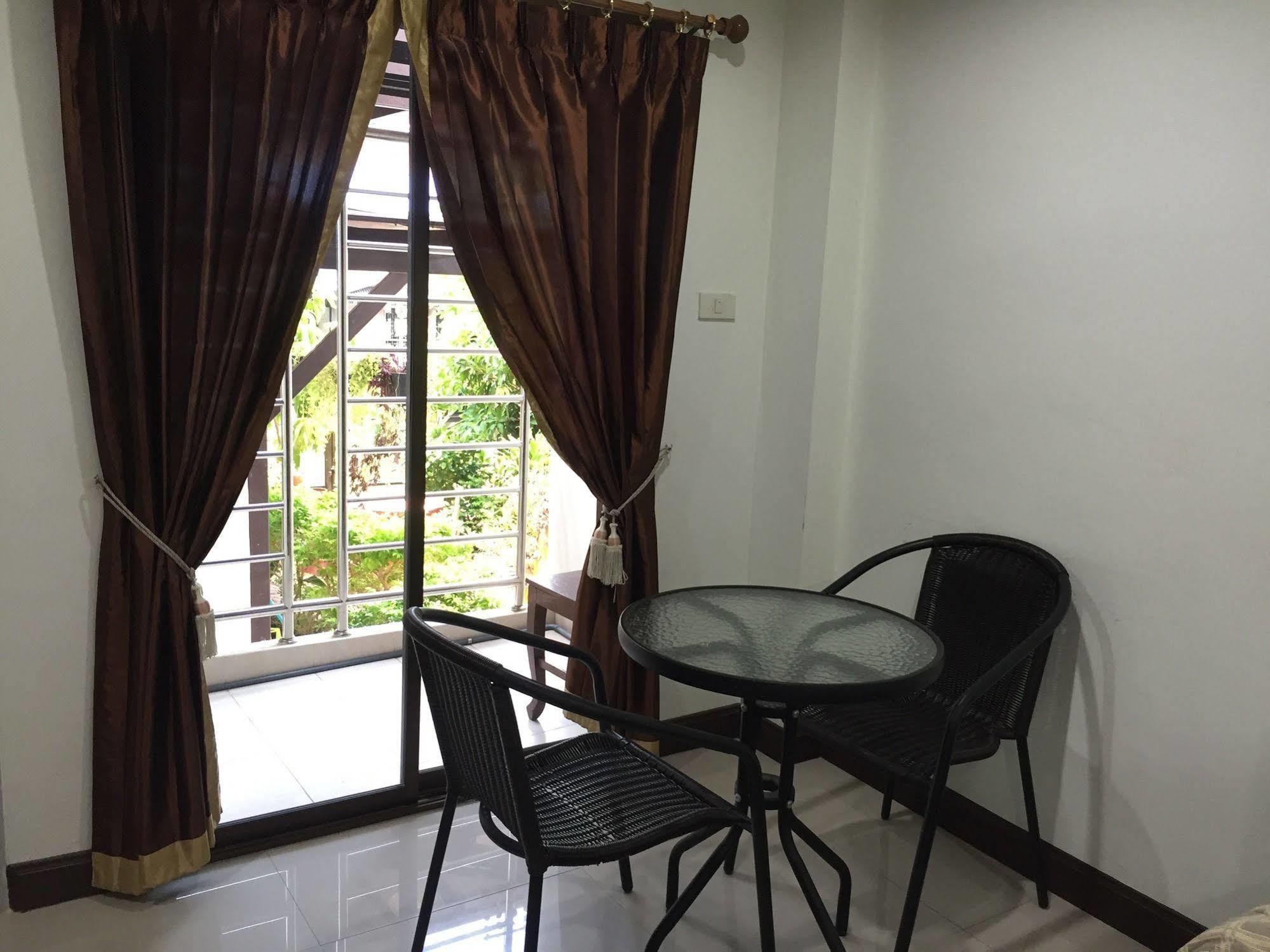 פרה נאקון סי איוטאיה Taevaraj Place מראה חיצוני תמונה